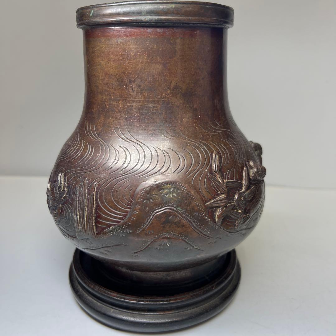 古銅　亀にカニ浮彫花瓶　台込高約17.5㎝/1137g 東Y8-0206☆2F
