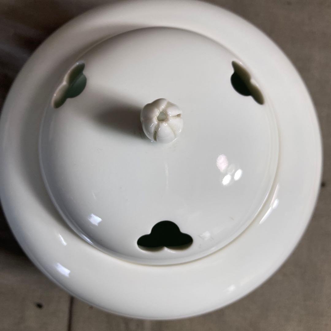 【井上萬二】白磁の伝統　日本工芸会　日本の名窯　人間国宝　井上萬二作　白磁　香炉