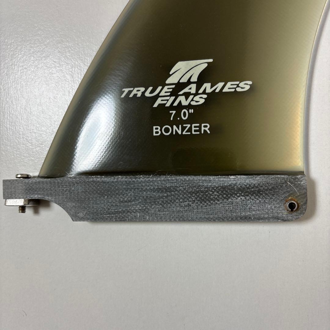 TRUE AMES BONZER 7.0” トゥルーアームズ ボンザーフィン