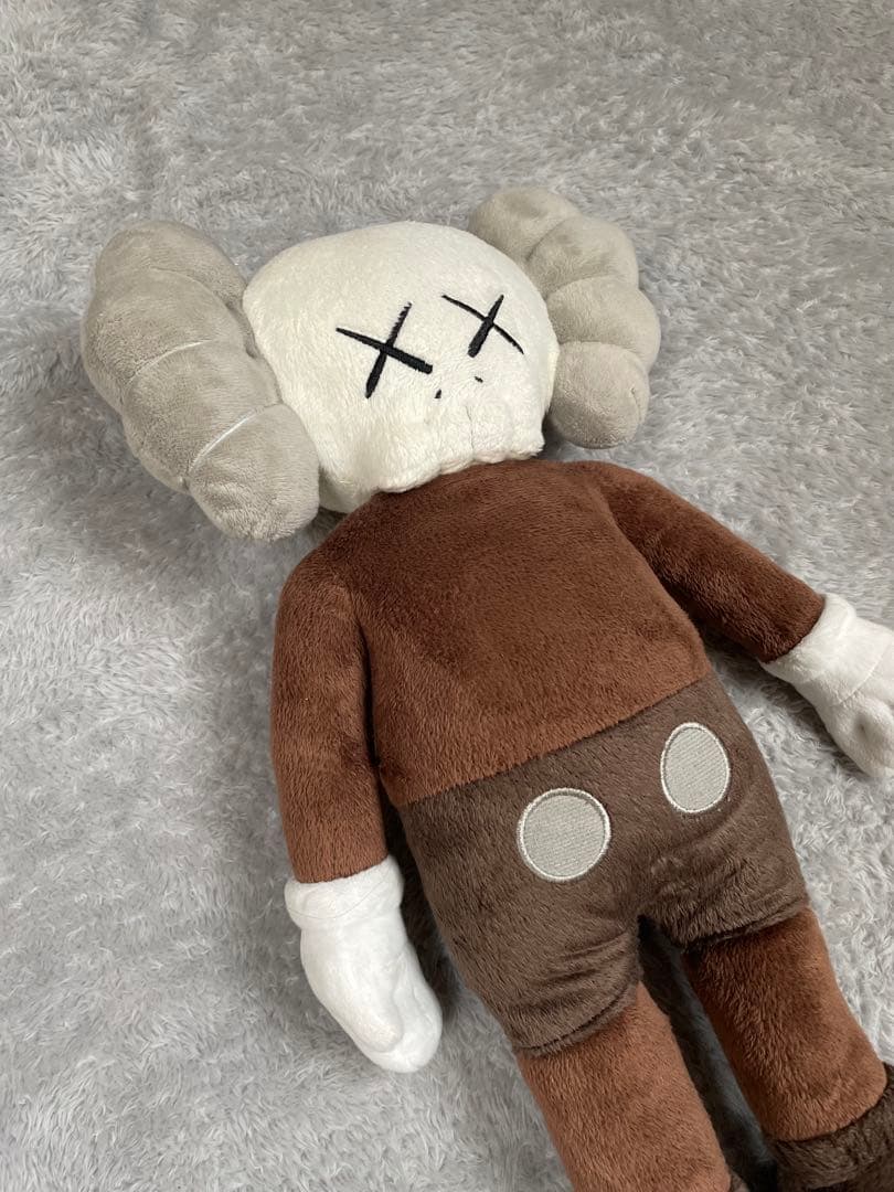 Kaws ぬいぐるみ