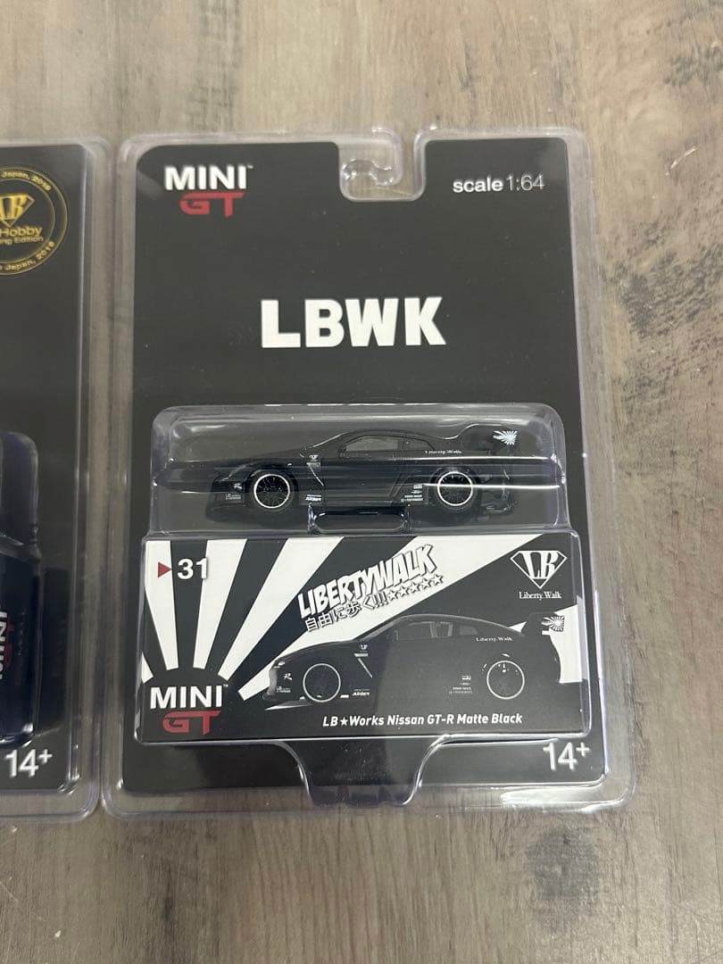 MINI GT LBWK Nissan GT-R ブラック 2台セット