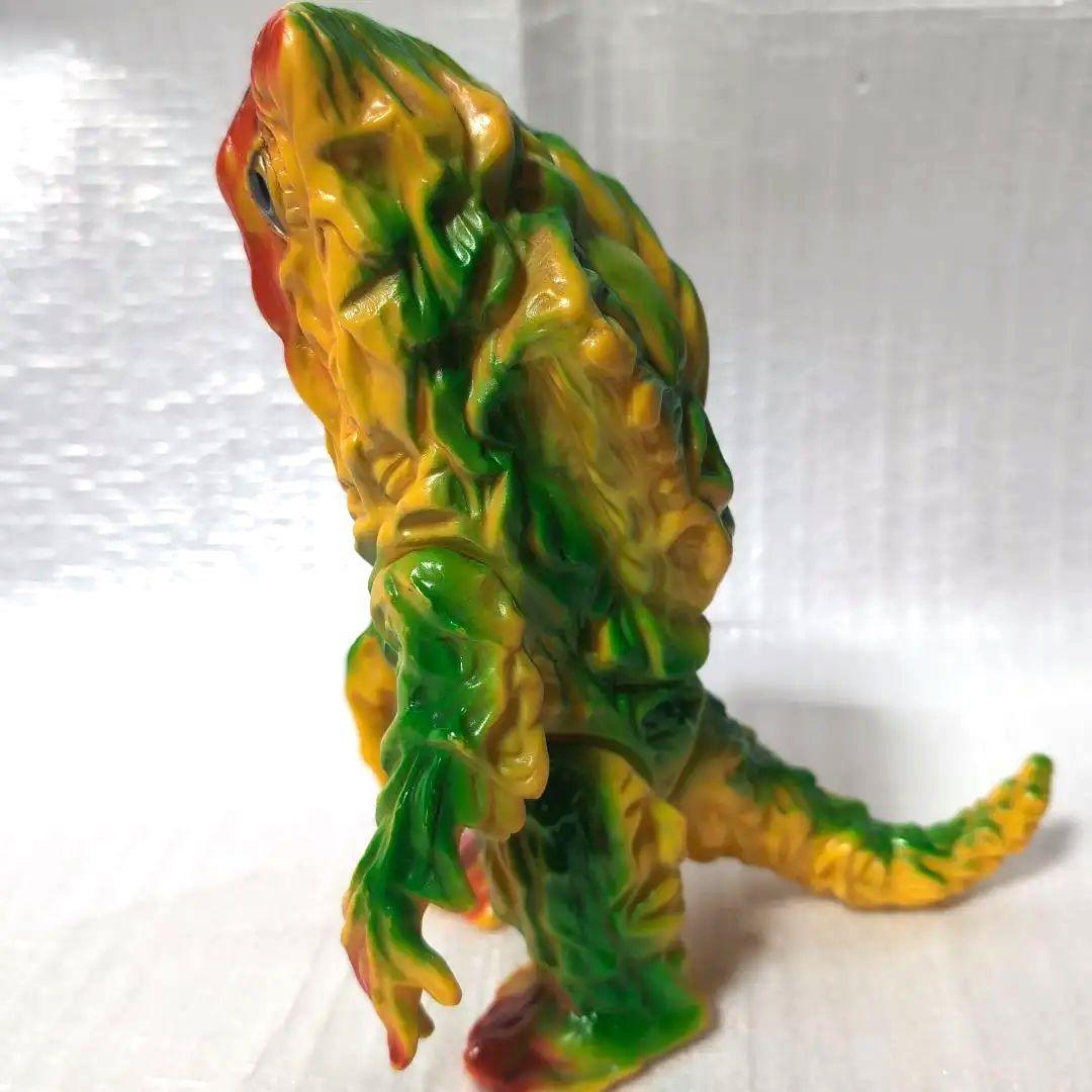 ブルマアク.ソフビ.ヘドラ。