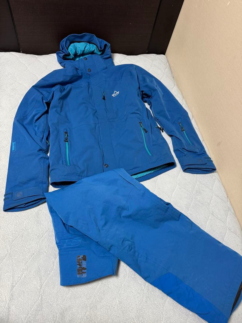 SOSスキーウェア Mサイズ使用少ない