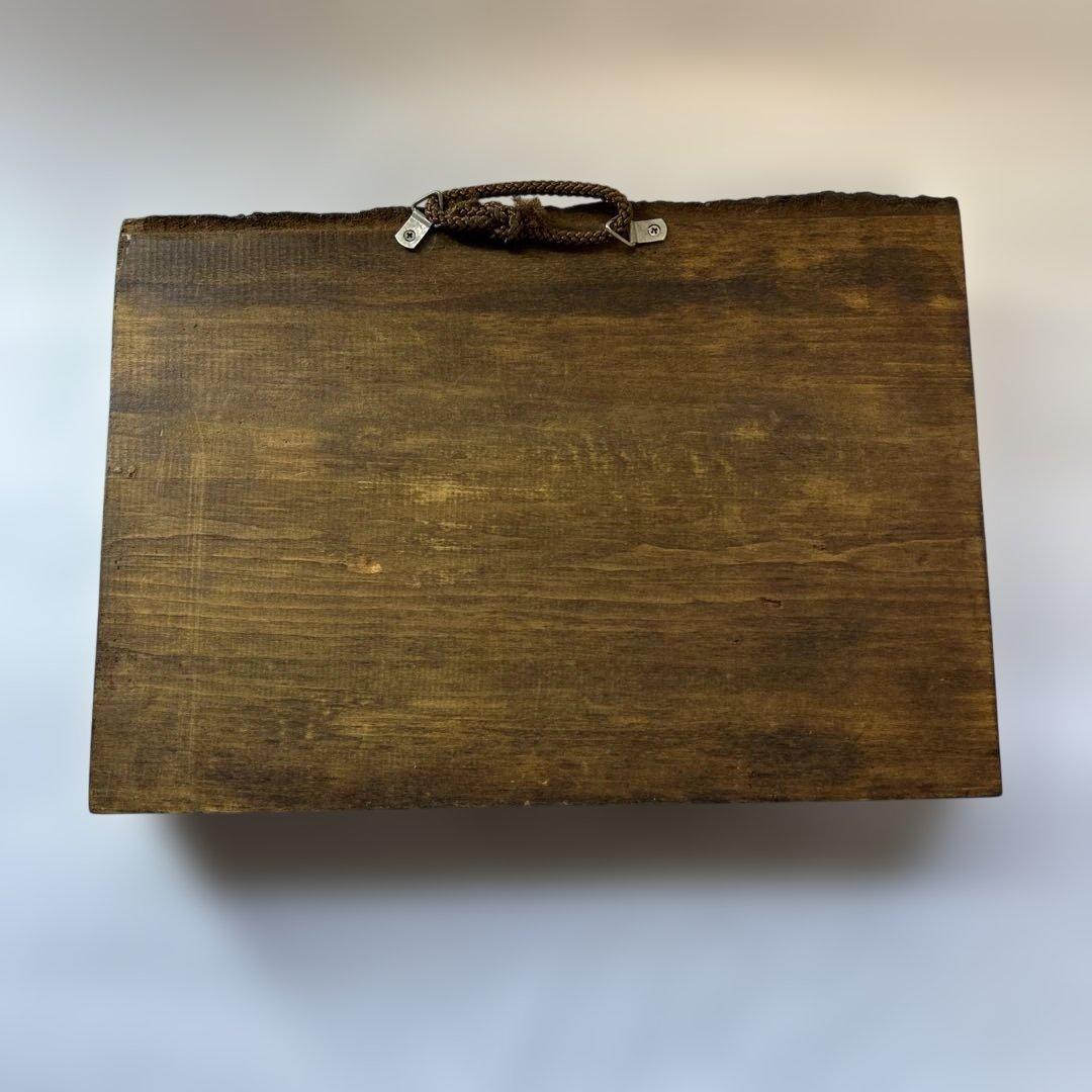 木製　木彫り　女性の横顔　北海道　アイヌ