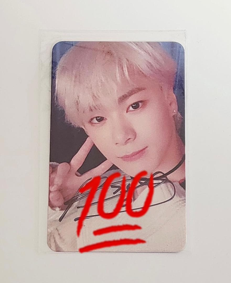 Astro FM 201.8 ムンビン　サイン入り　トレカ　直筆