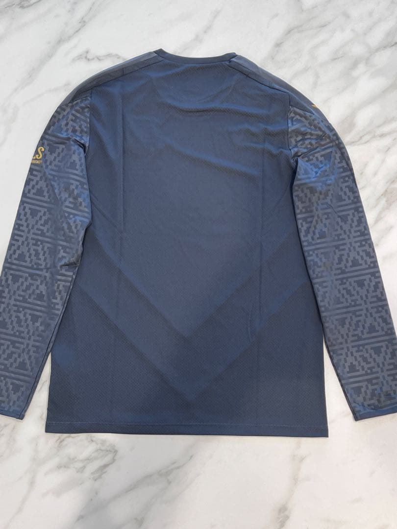 【日本未発売】WrexhamAFC 24-25 ロングスリーブトレーニングシャツ