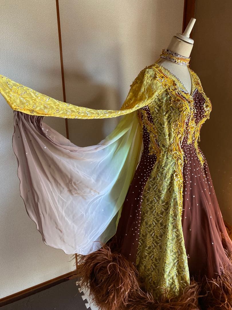 社交ダンス　デモンストレーション衣装（黄色と茶色）