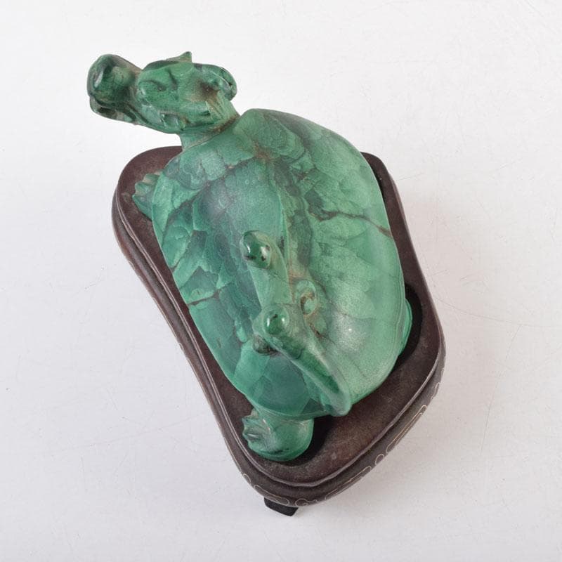 中国　玉石孔雀石マラカイト彫刻　神獣　置物　約896g　唐木台付　V　9009
