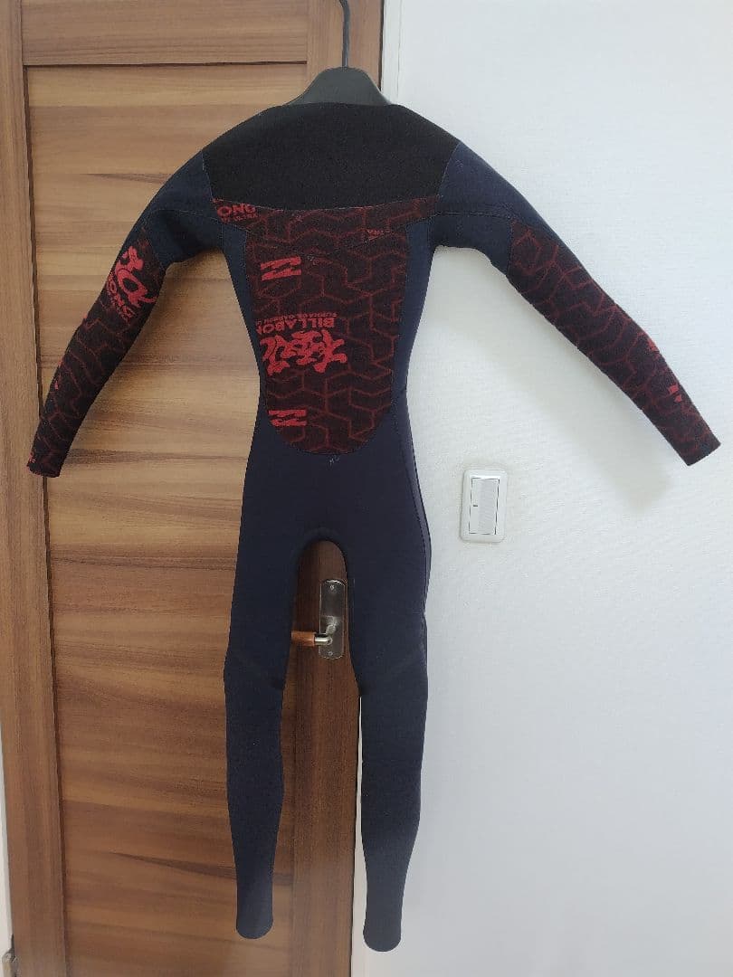 ビラボンセミドライ レディースMLサイズ新品、送料無料！