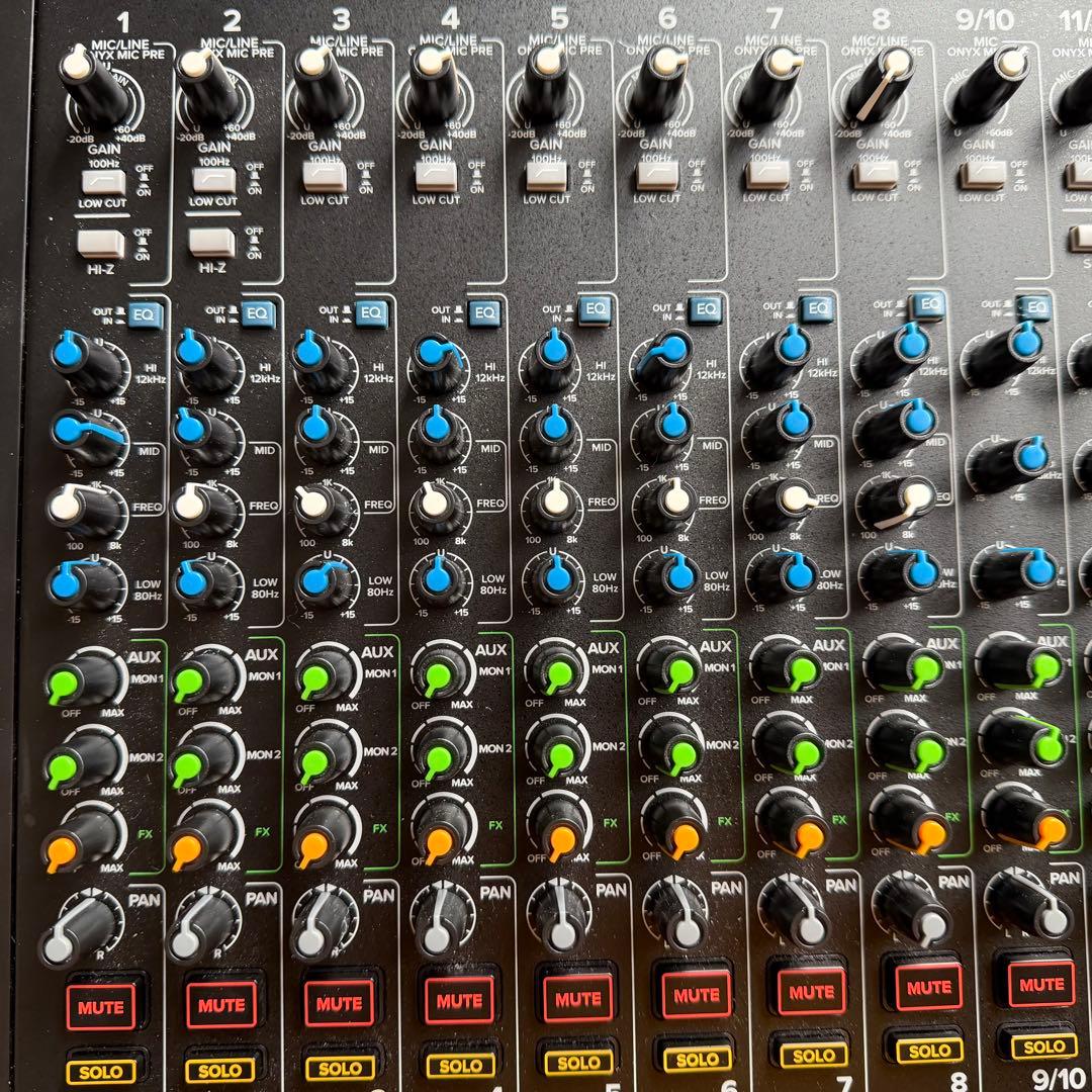 Mackie ONYX16アナログミキサー