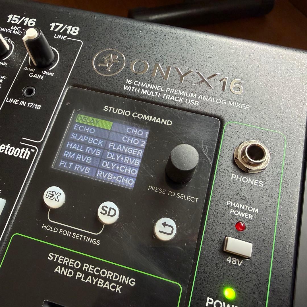Mackie ONYX16アナログミキサー