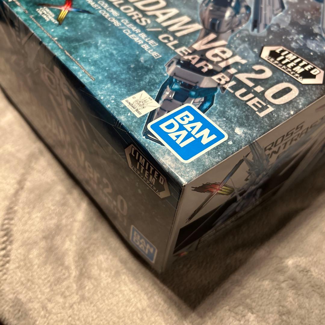 MG フリーダムガンダムver.2.0クロスコントラストカラー／クリアブルー