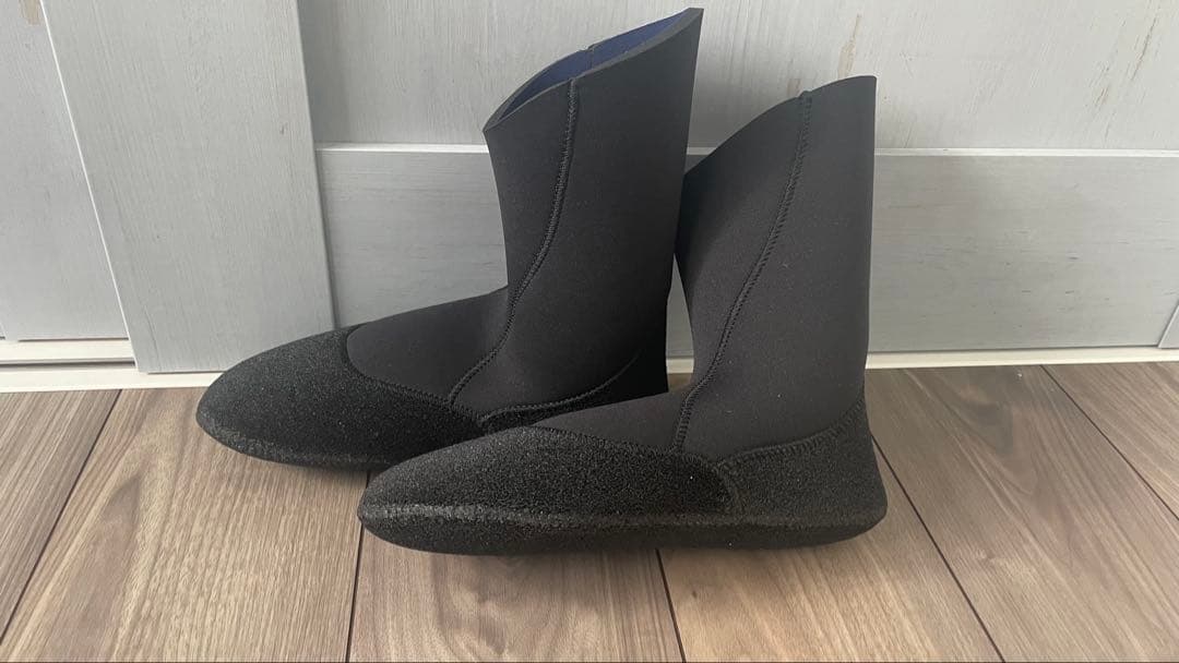 サーフィンドライスーツ用ブーツxxl新品未使用