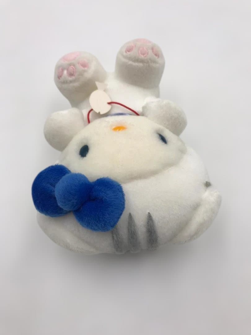 ハローキティ　ウェルシア限定　世界のネココレクション　ぬいぐるみ 美品