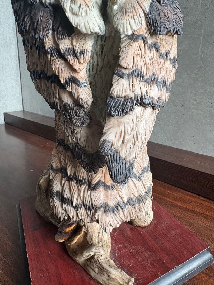 ワシミミズク　大きな置物　高さ57cm、18.8.kg フクロウ科　アンティーク