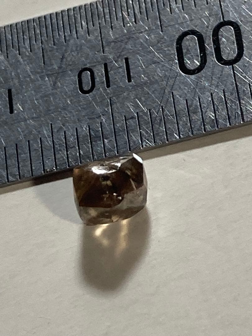 天然ダイヤモンド原石　1.5ct 小フラット面有画像7の輝部
