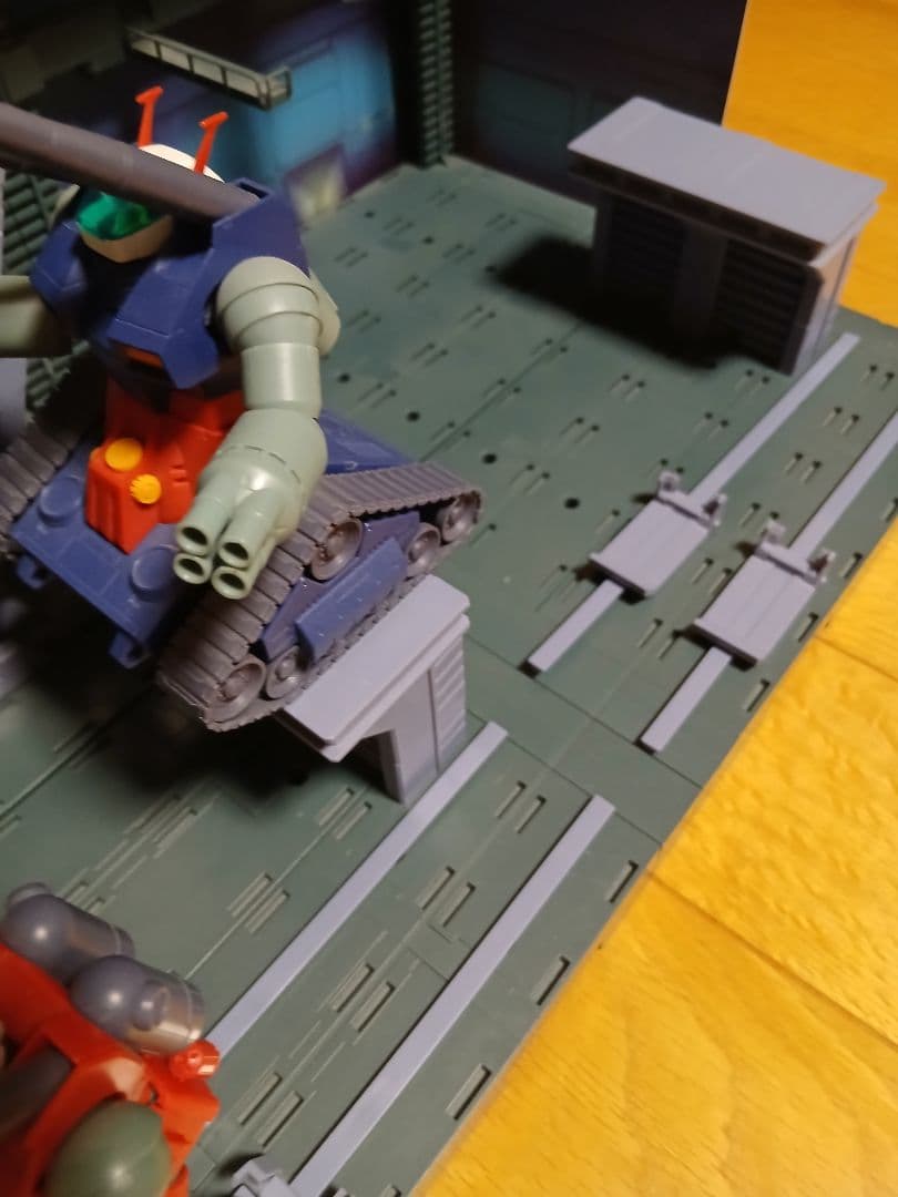 ロボット魂　ジオラマ　ガンダム フィギュア 1/144 スケール