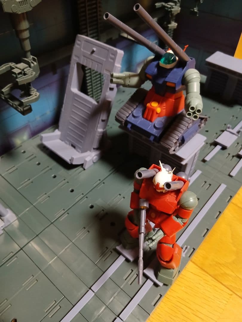 ロボット魂　ジオラマ　ガンダム フィギュア 1/144 スケール