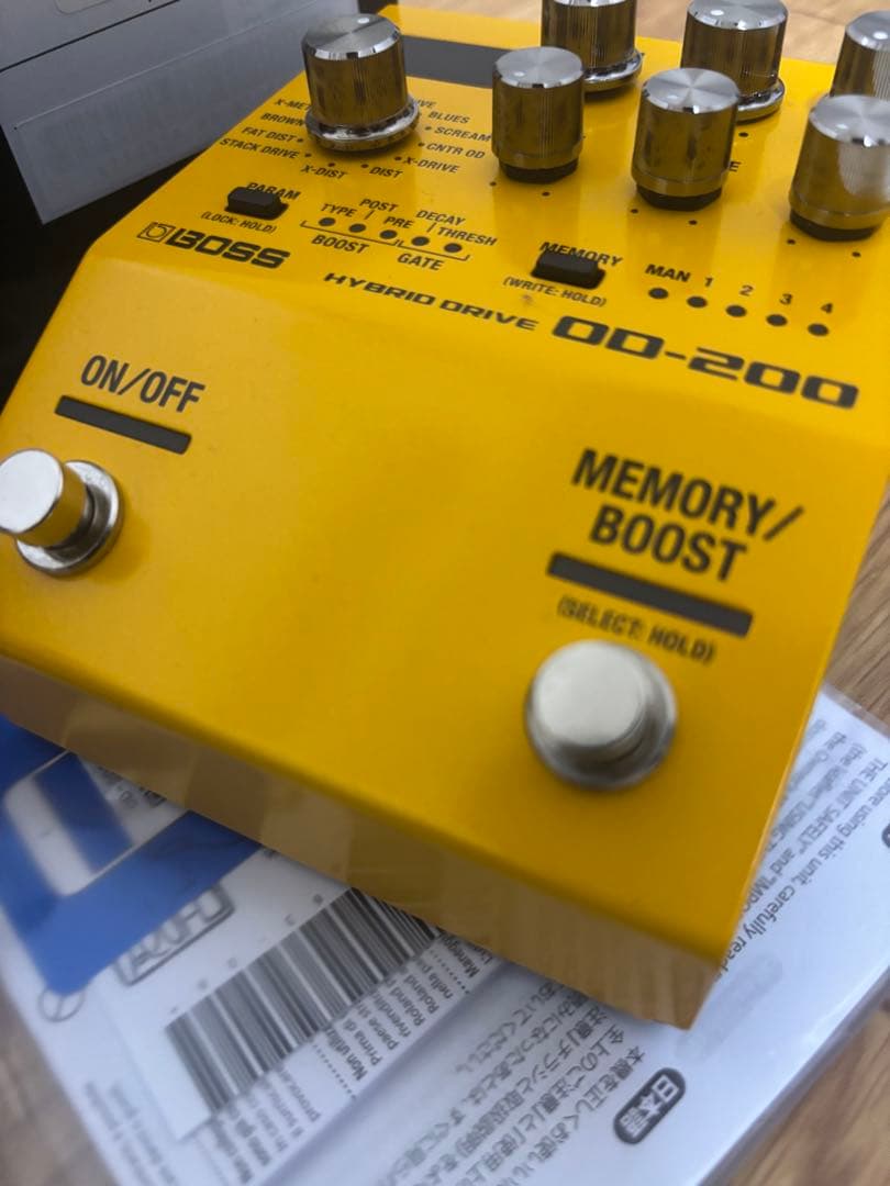 BOSS OD-200 オーバドライブ、ディストーション、ファズ