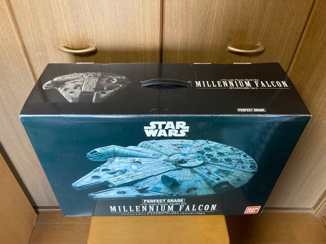 スターウォーズ PG 1/72 ミレニアムファルコン プラモデル