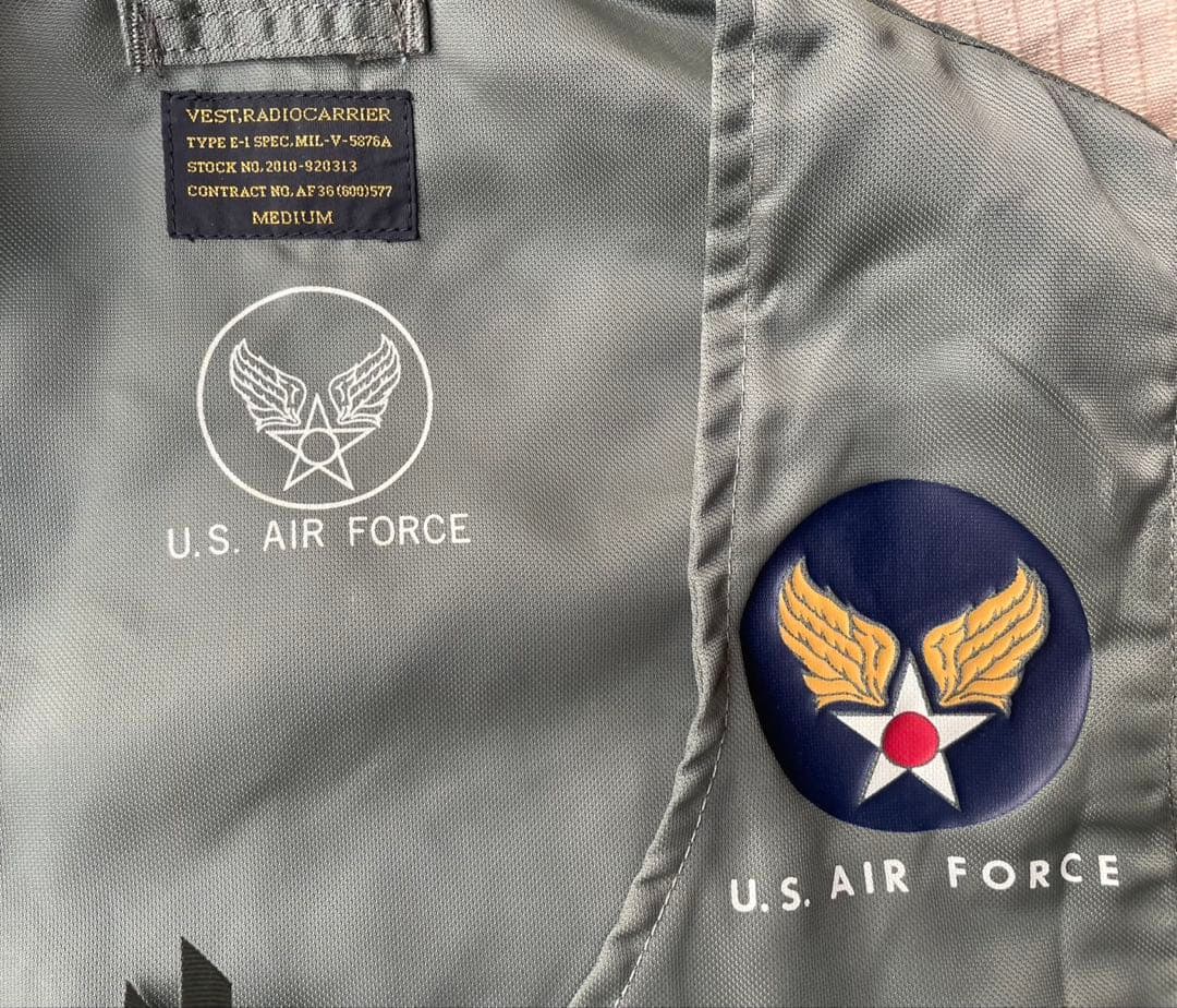 米陸軍航空隊パイロット用E-1ラジオベストMサイズセージグリーン復刻未使用品