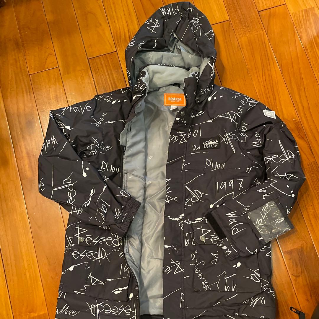 最終値下げ❗️美品スキーウェアセット160 手袋、ヘルメット付き