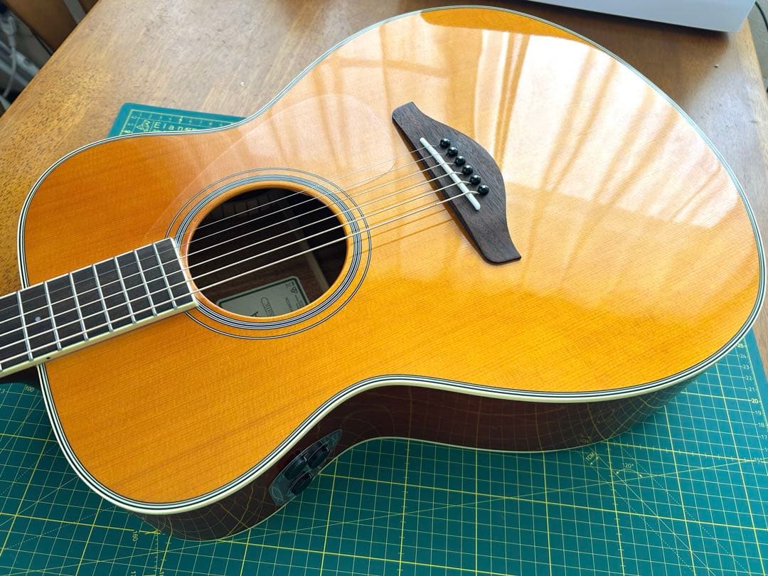 【美品】YAMAHA FS-TA トランスアコースティックギター トップ単板