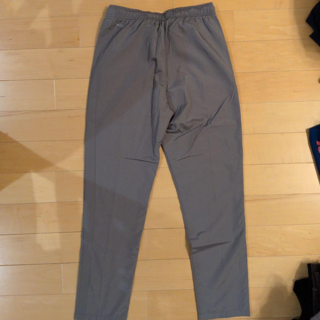 新品　サイズМ　プーマ　ウィンドジャケットパンツ　セットアップ　グレー