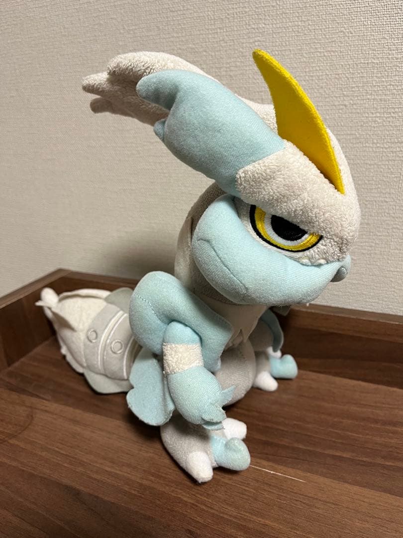 【即購入OK】レア！ホワイトキュレム　人形　ポケモン