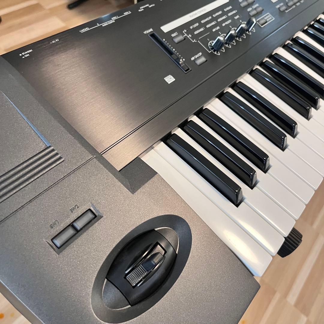 【10317】 希少品 KORG TR76 シンセサイザー名機