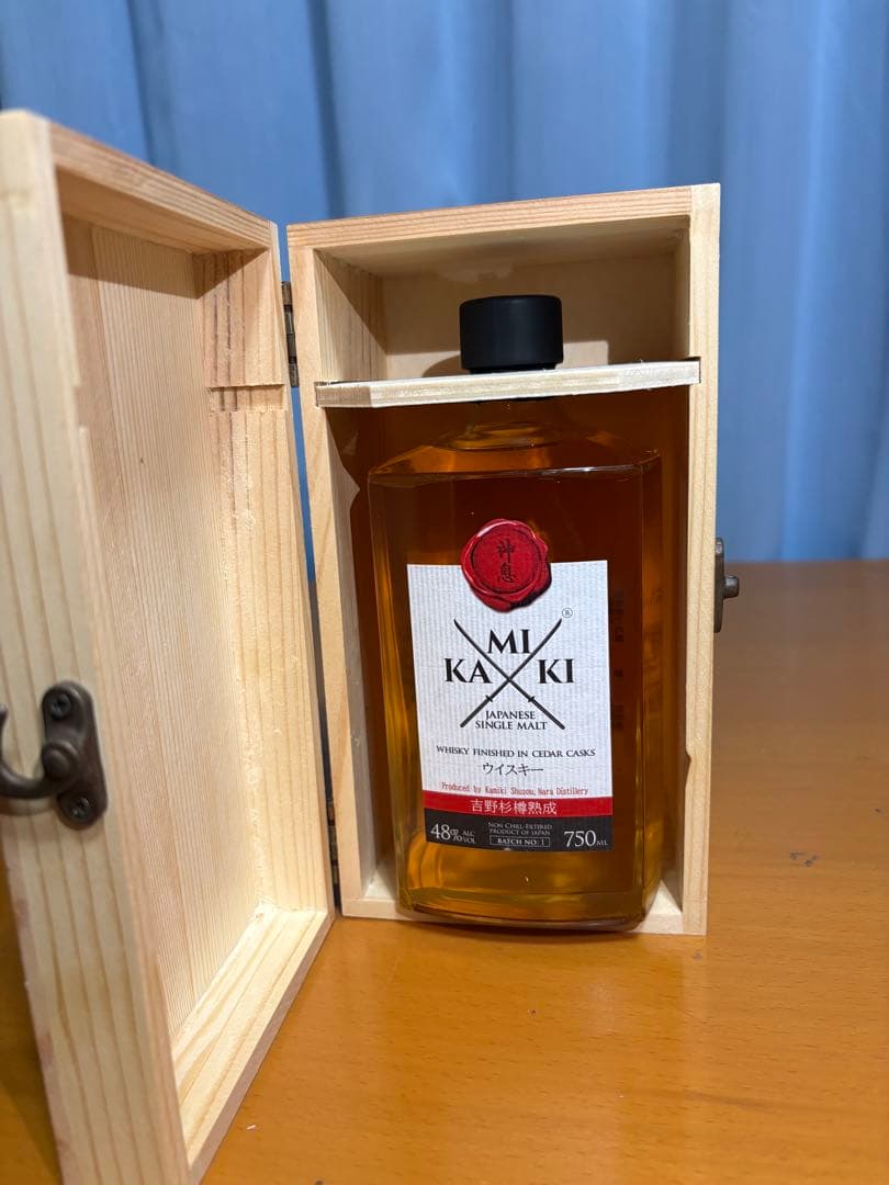 神息（KAMIKI）シングルモルトウイスキー（木箱入り） 750ml