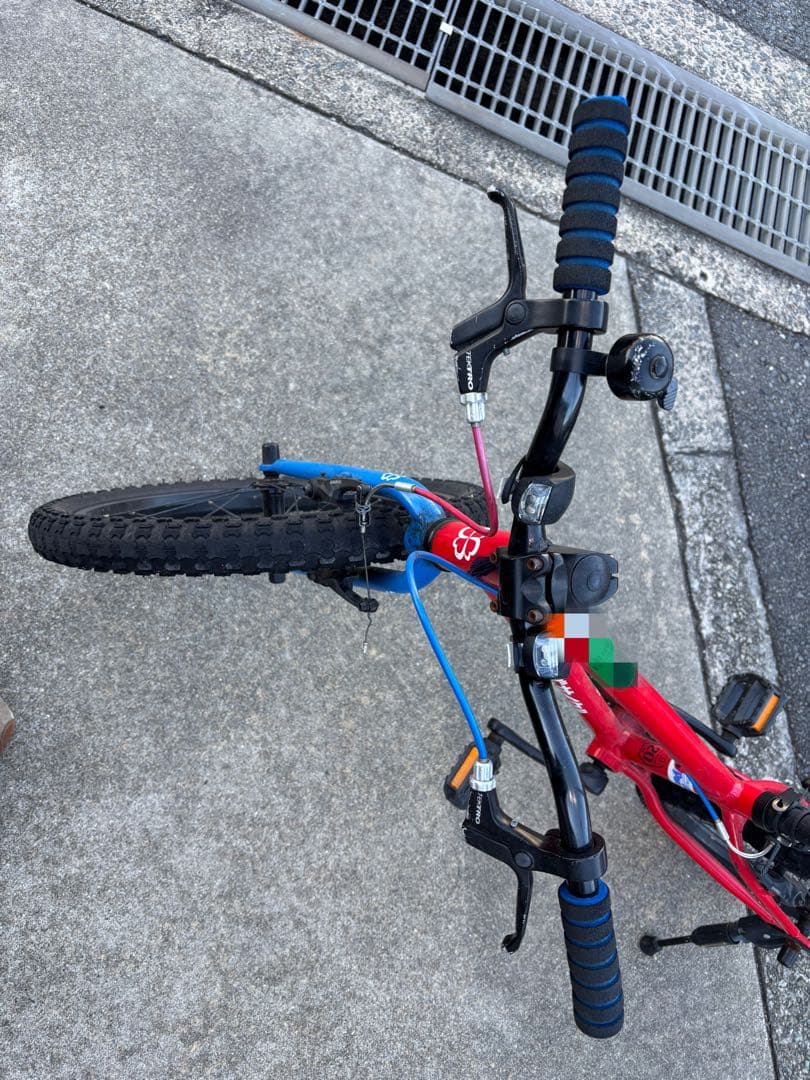 ヨツバサイクル　キッズバイク 20インチ レッド/ブルー