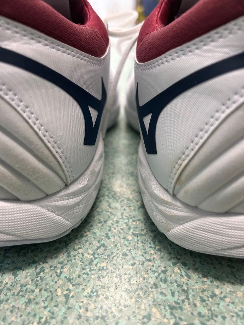 Mizuno バレーボールシューズ ホワイト/バーガンディ