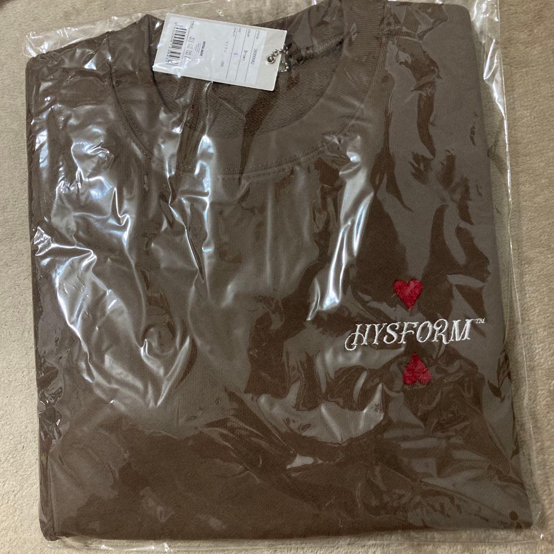 HYSFORM™ HEARTS CREWNECK SWEATSHIRT 2025