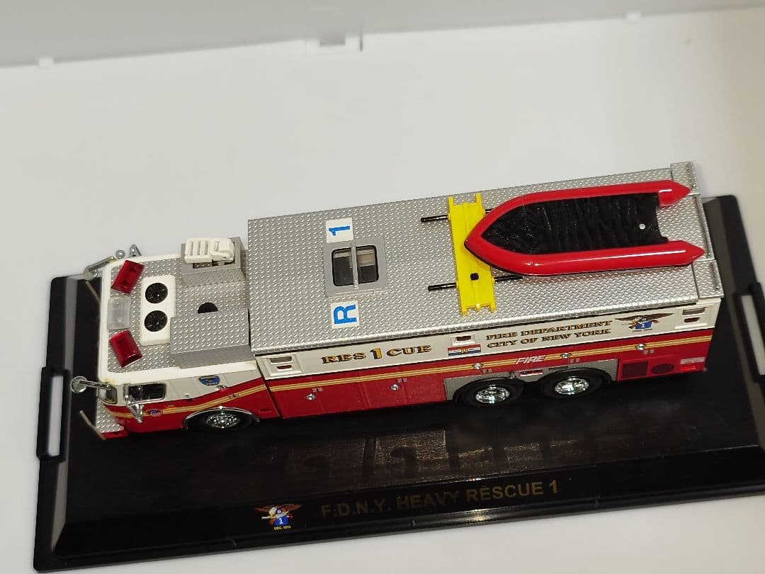CODE3 Fire Department NY 1/64 ミニカー