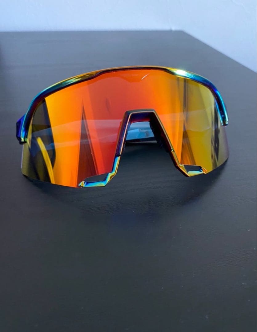 野球サングラス　現在特別値下げ中　来週には元の値段6000円に戻します。