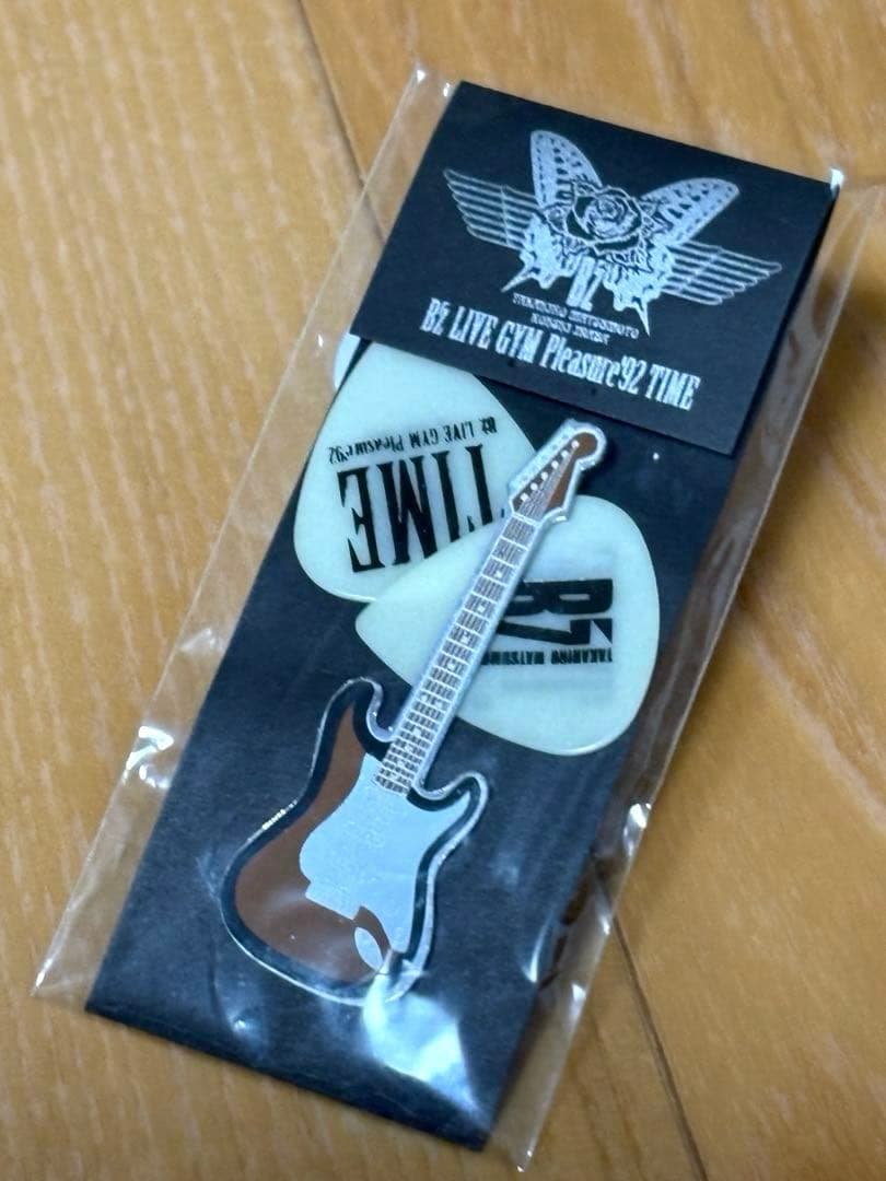 B’z Live-Gym Pleasures’92 TIME ピック　ピンバッジ