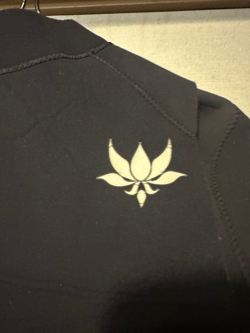 AXXEclassicレディースロングスリーブスプリングウェットスーツ