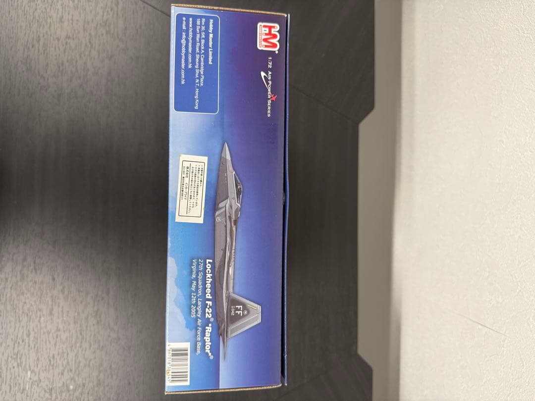 ★美品・外箱付★F-22 ラプター 1/72 航空機模型 HA2801♪