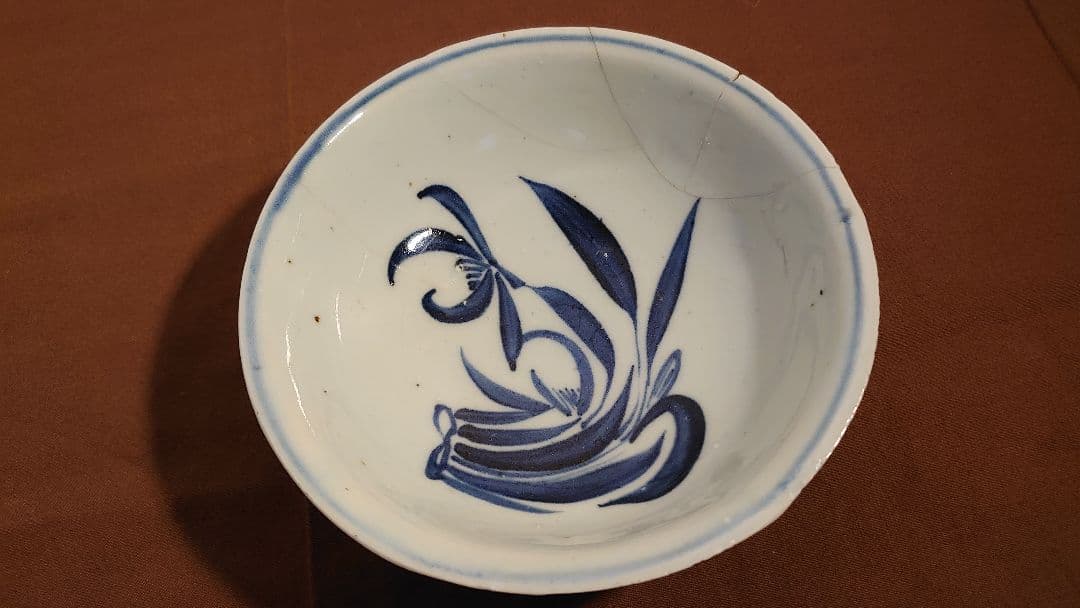 李朝　白磁　古染付　染付　華の図　朝鮮陶器　１客