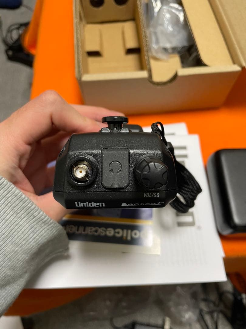 Uniden SDS100 True I/Q スキャナー