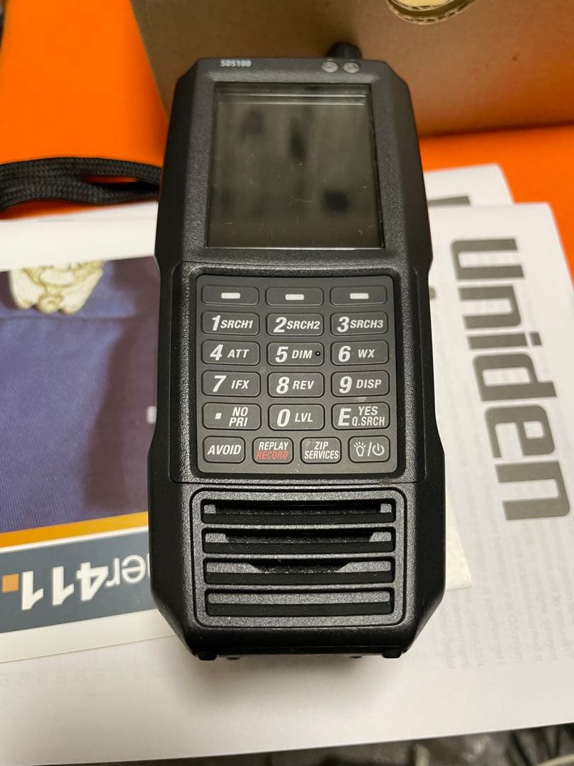 Uniden SDS100 True I/Q スキャナー