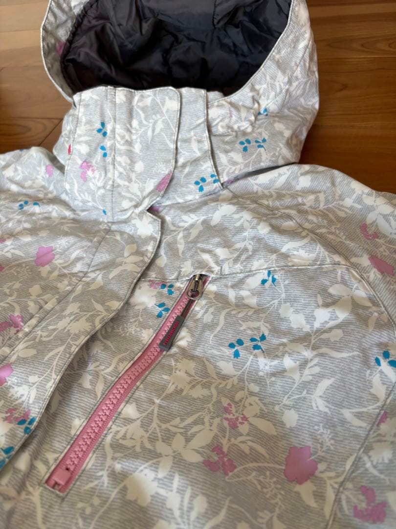 新品　スノーボードウェア Mサイズ　レディース　花柄