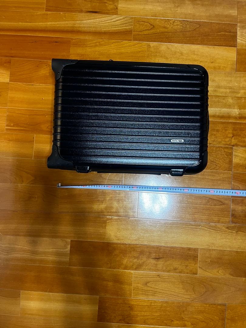 RIMOWA ブラック キャリーケース 機内持ち込み可　2輪