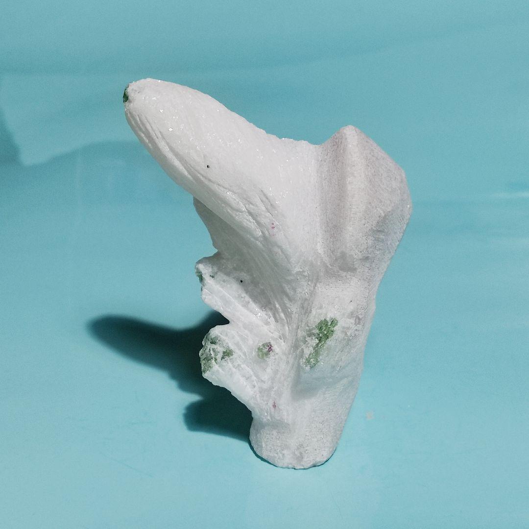 パワーストーン　天然石　大理石中のスピネル　原石　212g　No.31