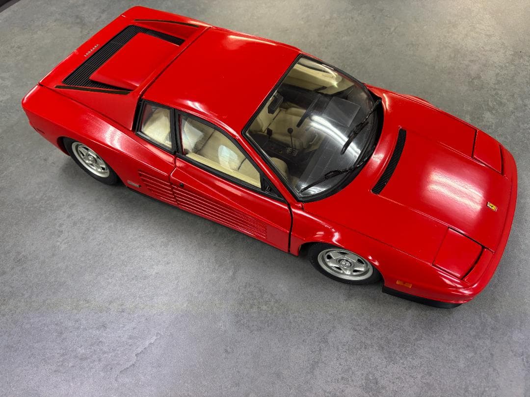 ポケール Pocher フェラーリ テスタロッサ ロッソ 1/8