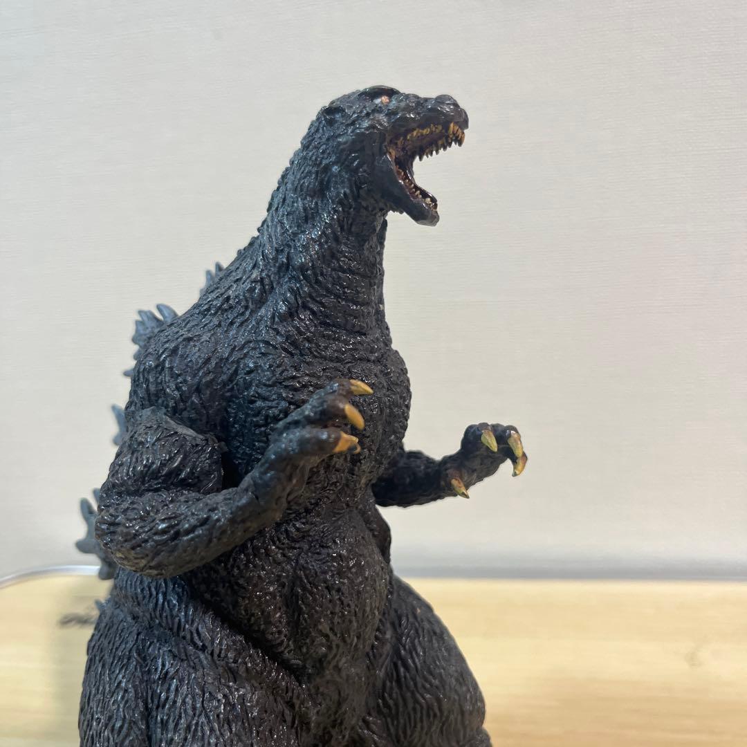 ゴジラ　ジオラマ　フィギュア