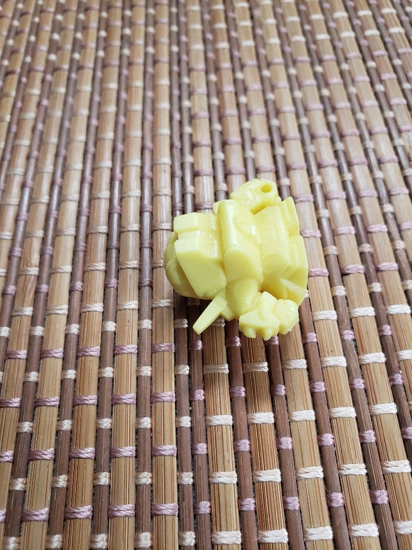 SDレイズナー消しゴムマーク2ダルジャン　黄色　ガン消し　キャラクター