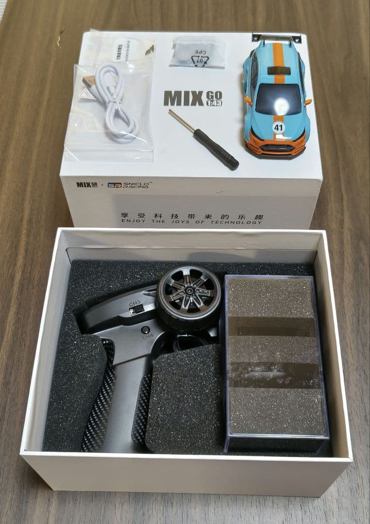 SNT MIX GO 4WD MG044 1:43 ミニドリフトラジコンカー