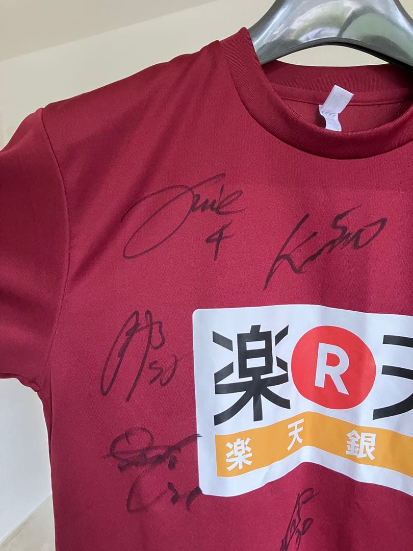 ヴィッセル神戸 17人分サイン入りユニフォーム
